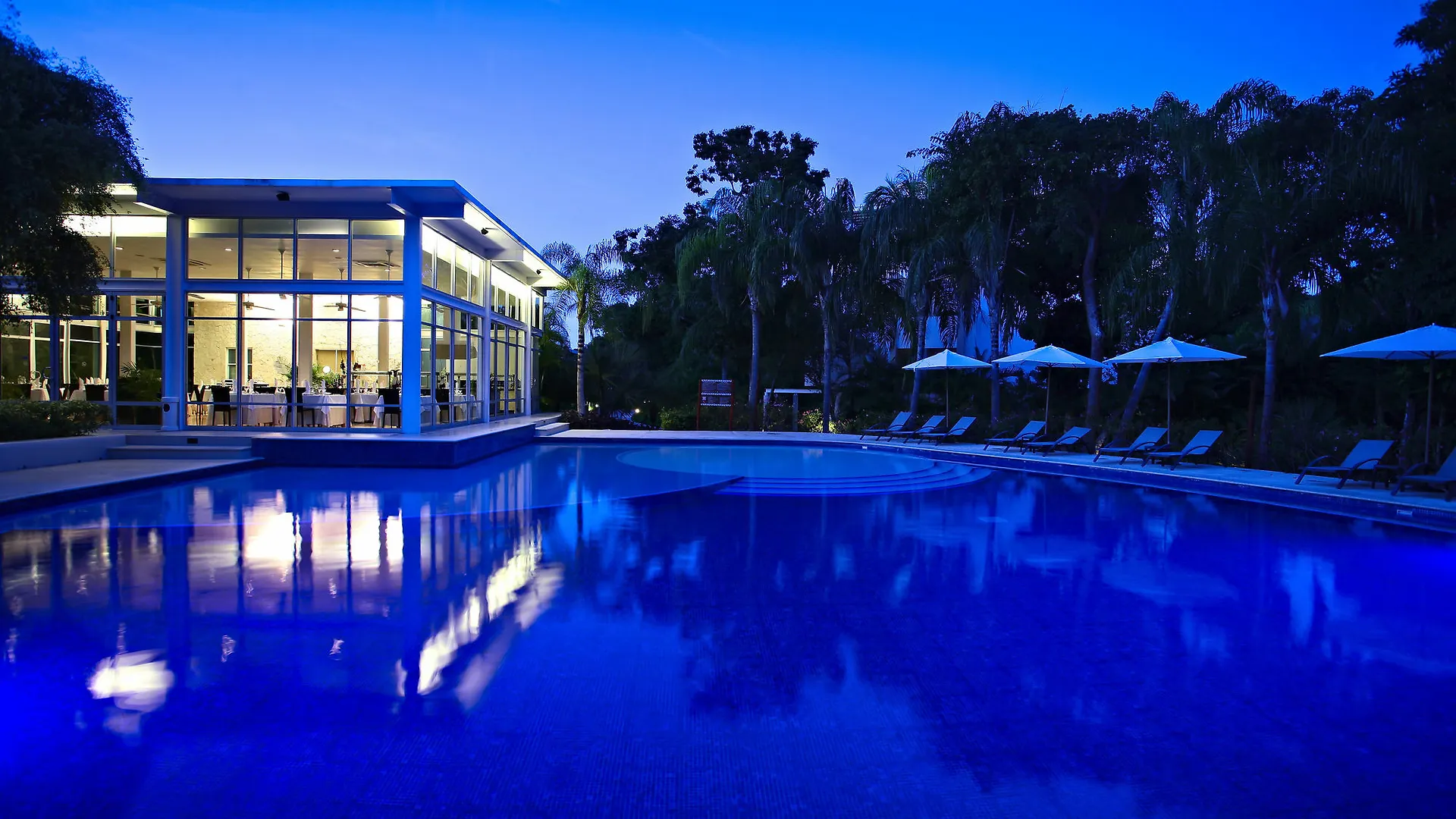 Bahia Principe Vacation Rentals-Green 3-Two-Bedroom Villas أكومال