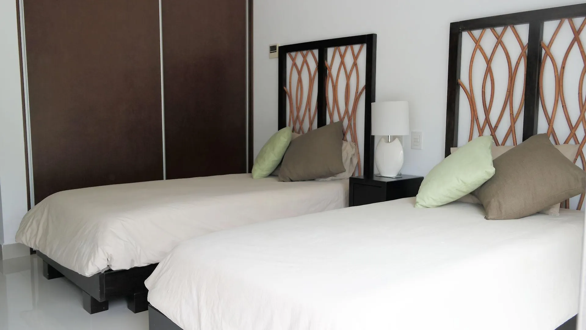 Bahia Principe Vacation Rentals-Green 3-Two-Bedroom Villas أكومال